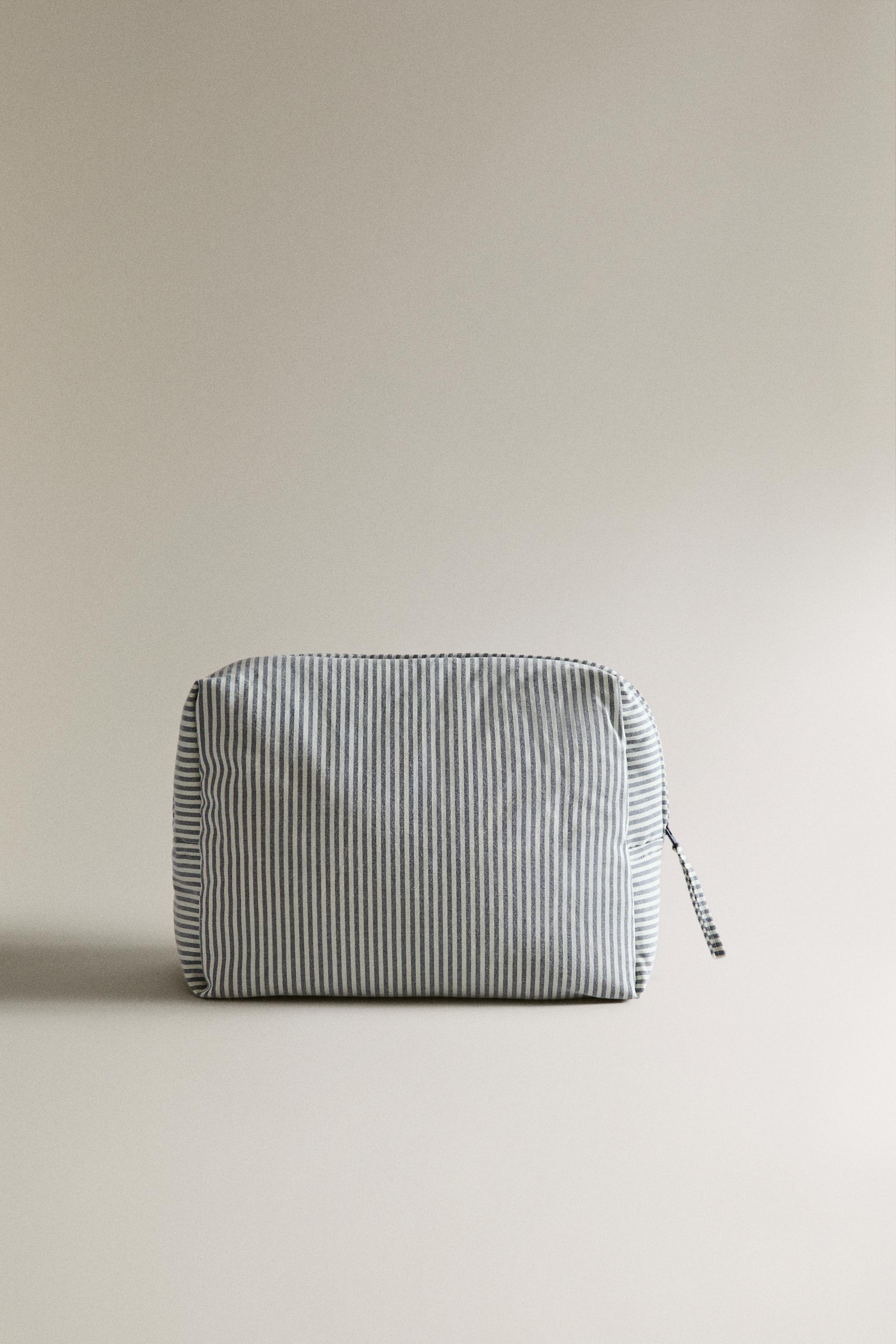 KIDS STRIPED MAKEUP BAG